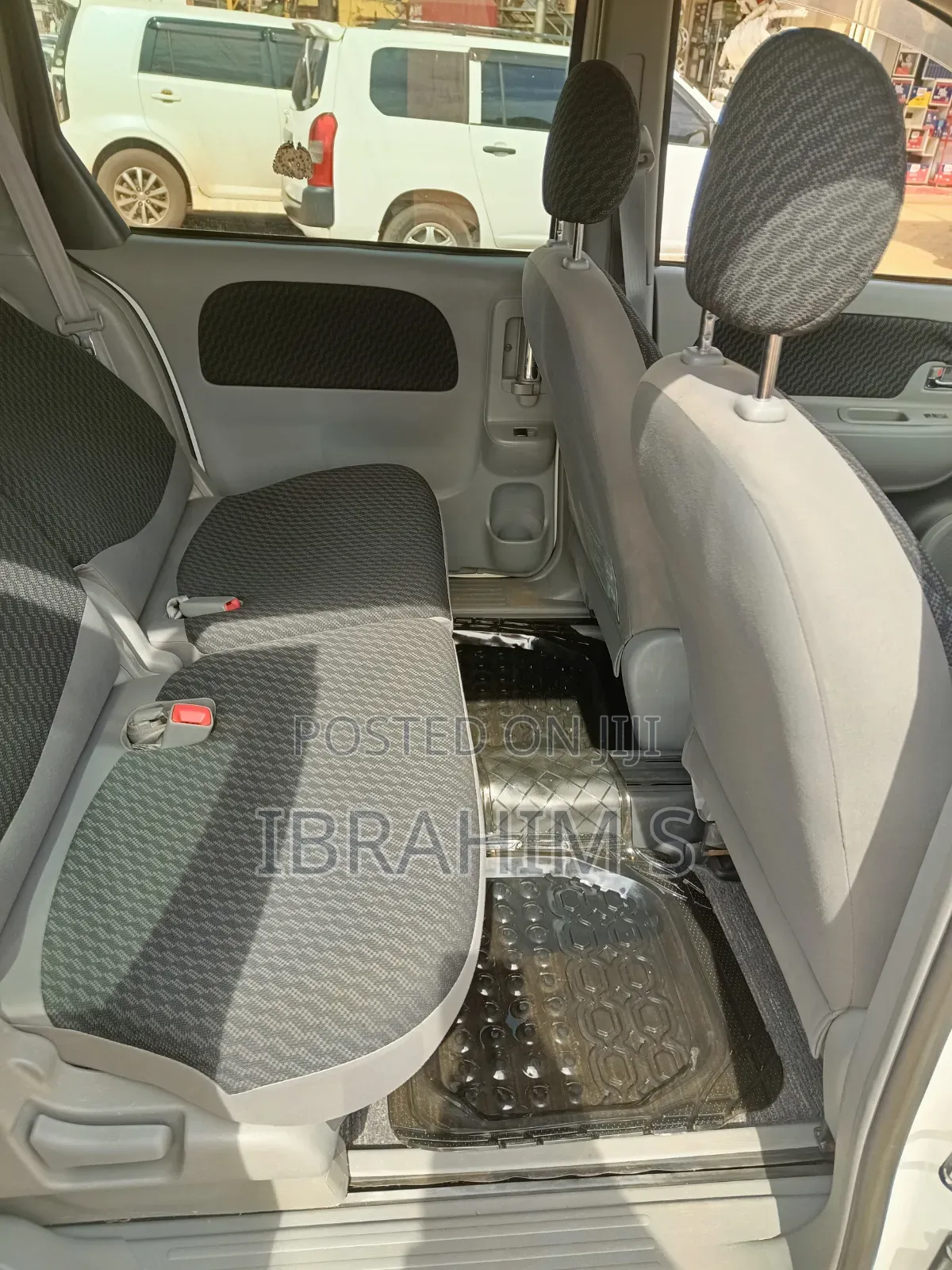 Toyota Sienta 2012 White