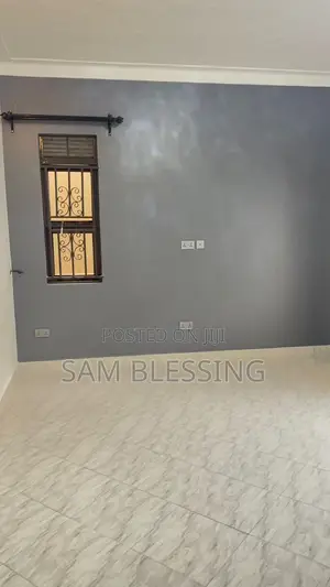 5bdrm Duplex in Nansana Kayunga for sale