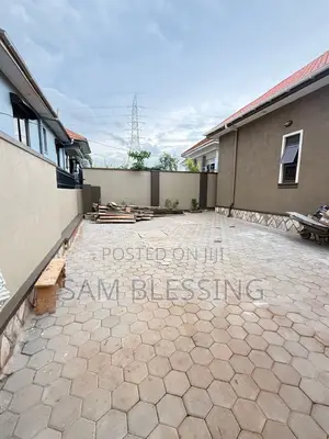 4bdrm Duplex in Najjera, Central Division for sale