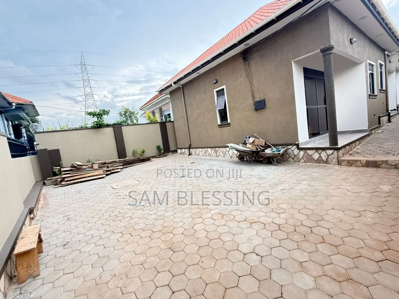 4bdrm Duplex in Najjera, Central Division for sale