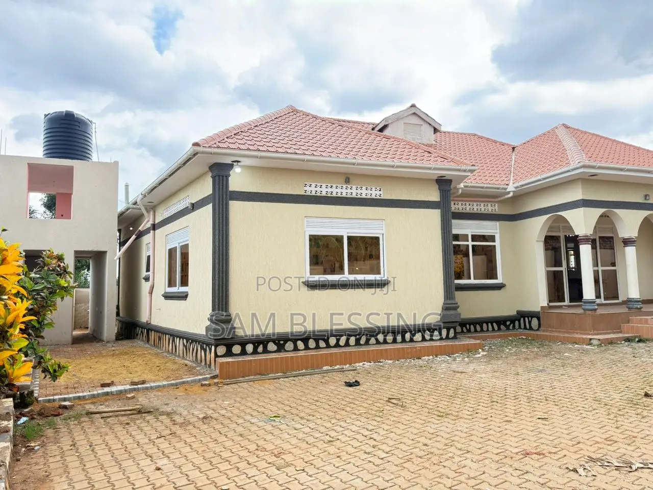 4bdrm House in Kira, Central Division for sale