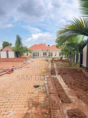 4bdrm House in Kira, Central Division for sale