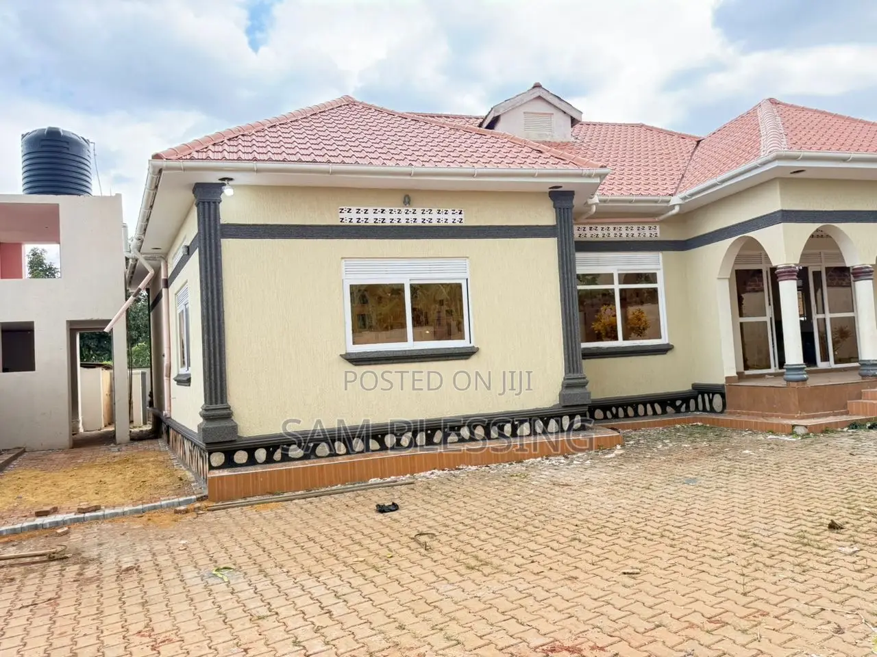 4bdrm House in Kira, Central Division for sale