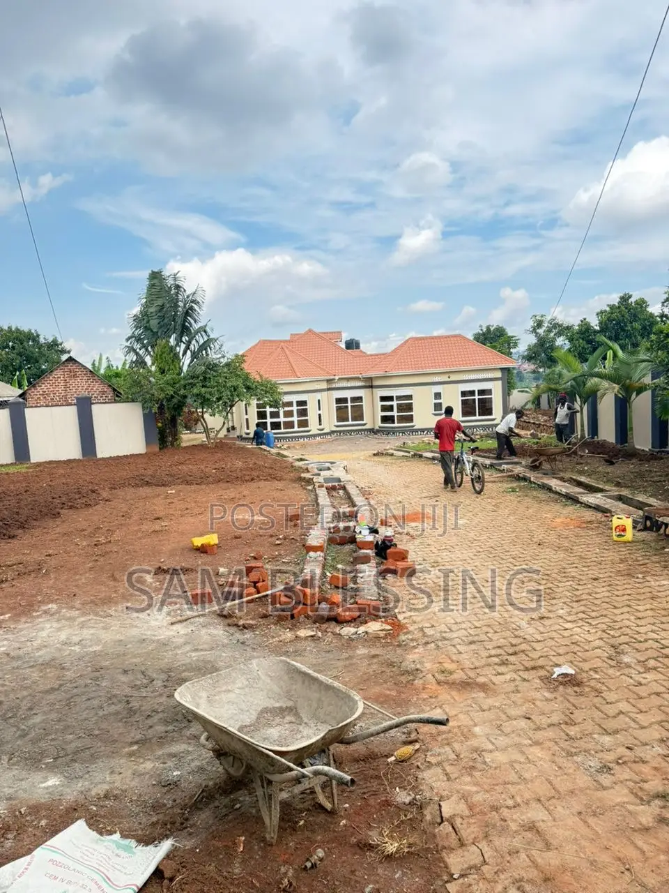 4bdrm House in Kira, Central Division for sale