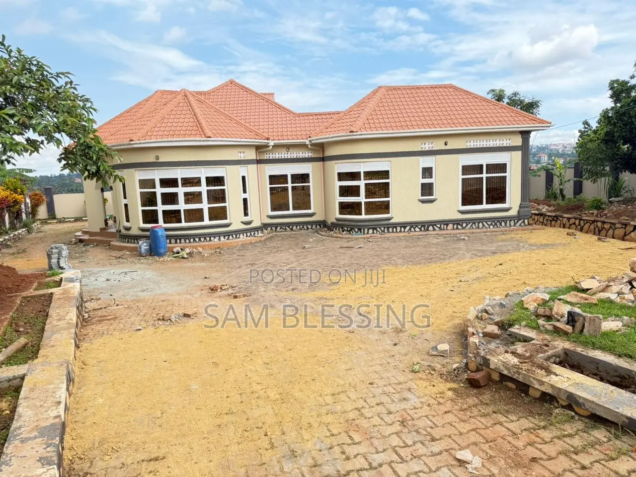 4bdrm House in Kira, Central Division for sale