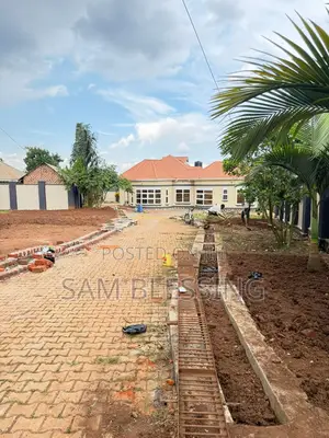 4bdrm House in Kira, Central Division for sale