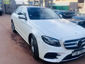 Mercedes-Benz E200 2019 White