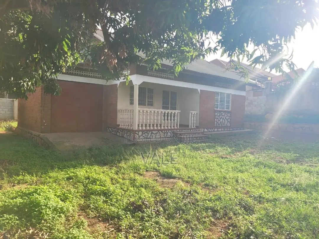 2bdrm Bungalow in N/A, Kampala for sale