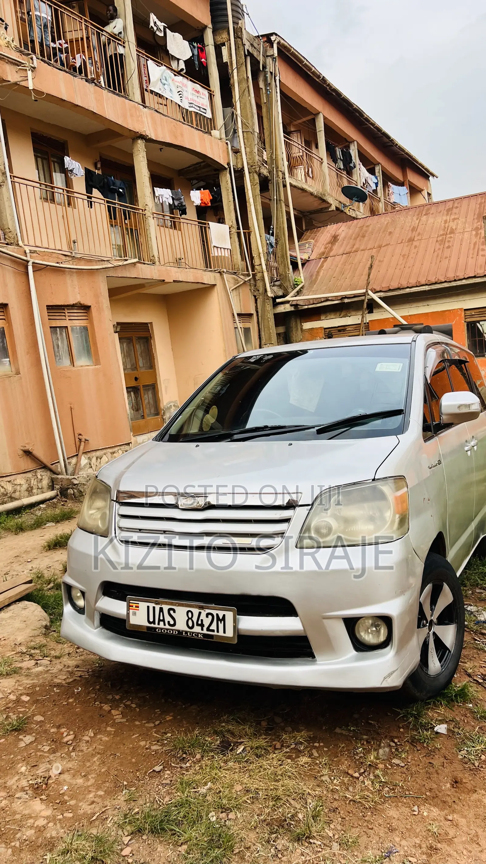 Toyota Noah 2.0 AWD (8 Seater) 2002 Silver