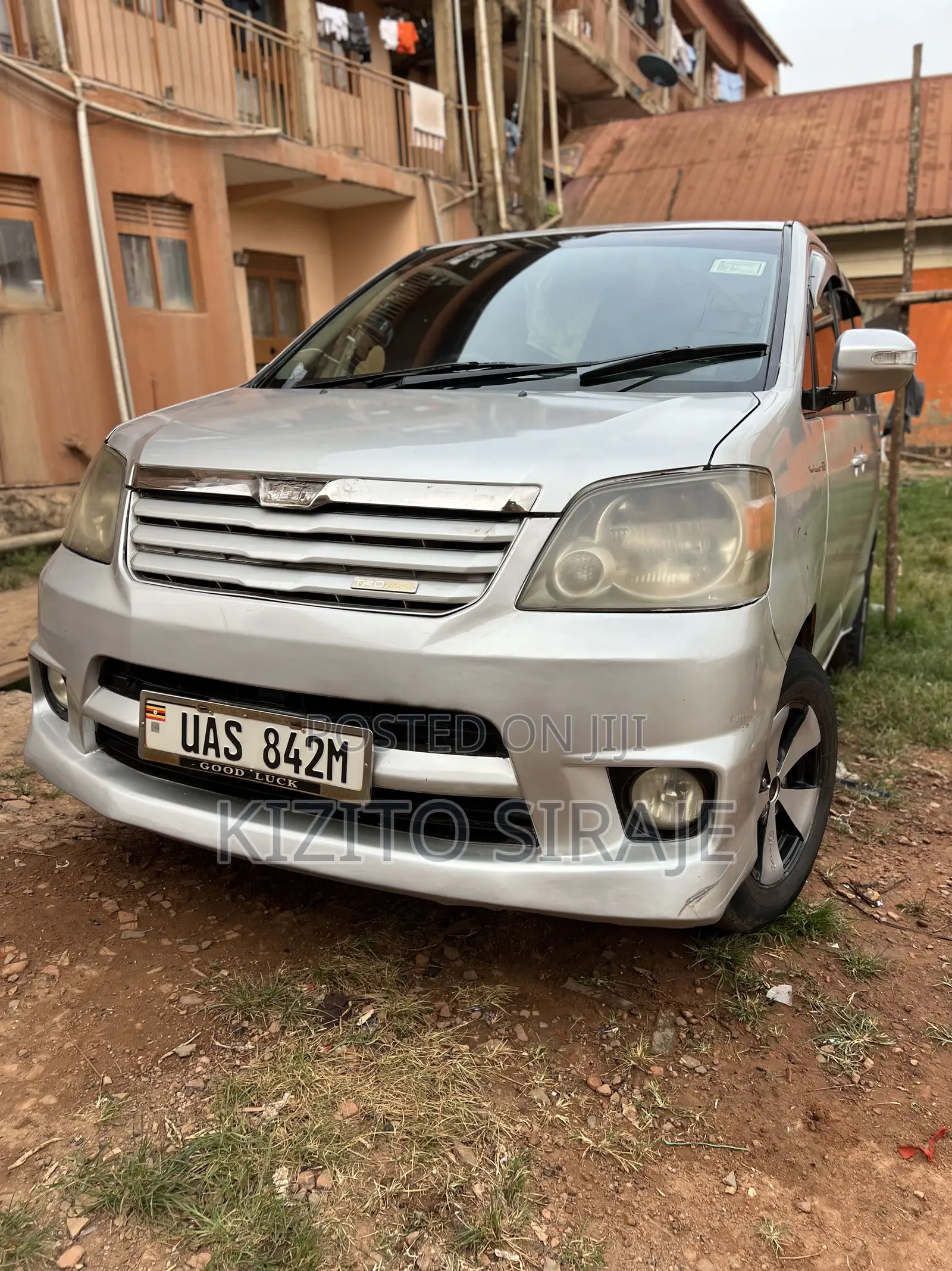 Toyota Noah 2.0 AWD (8 Seater) 2002 Silver