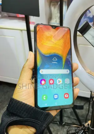 New Samsung Galaxy A30 64 GB Black