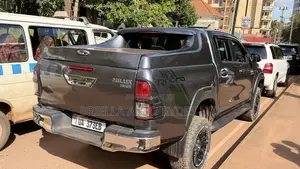 Toyota Hilux 2019 Gray