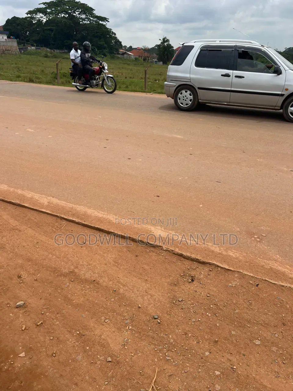 1 Acre of Land on Main Tarmac Road Namugongo