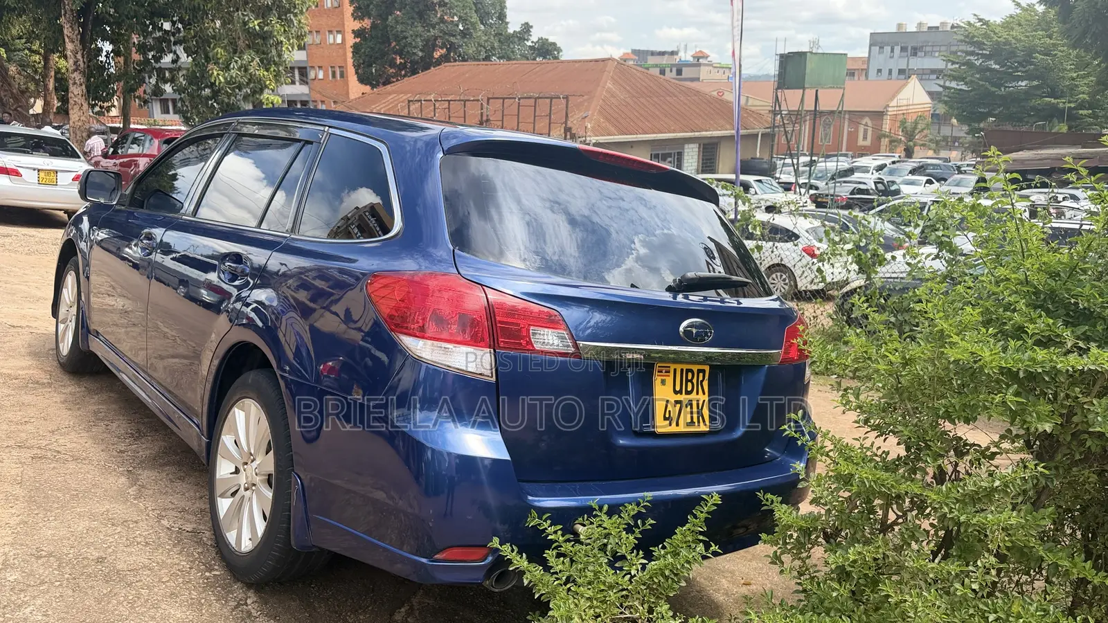Subaru Legacy 2011 Blue
