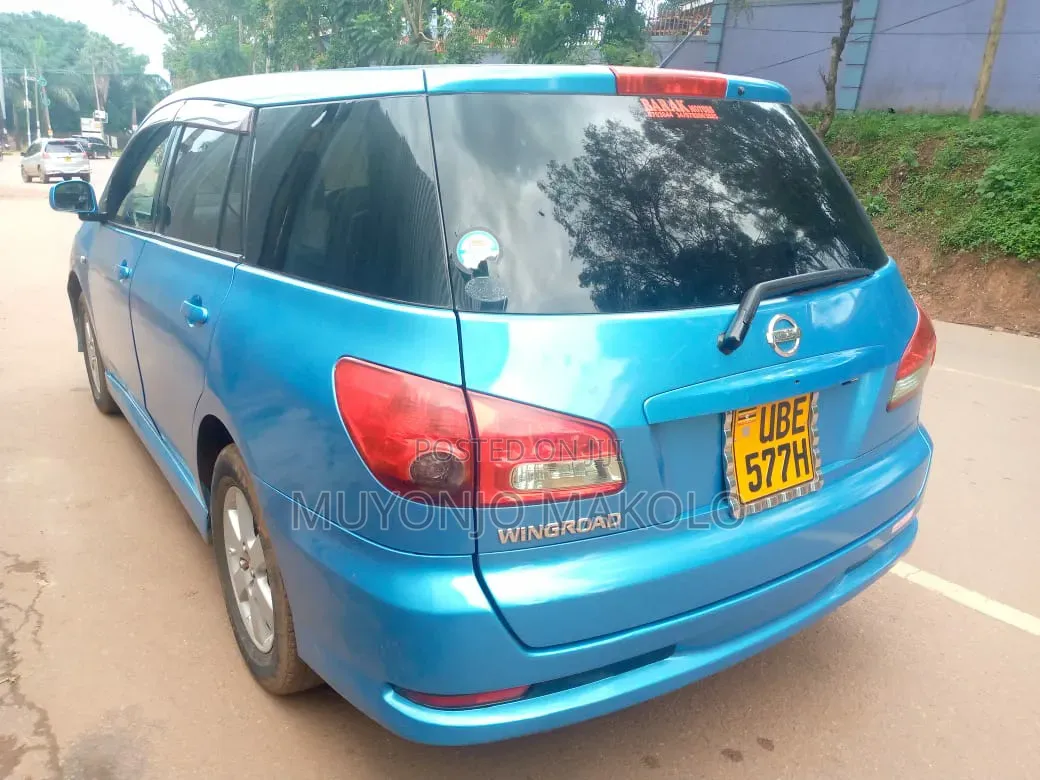 Nissan Wingroad 2010 Blue