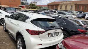 Infiniti Q30 2018 White