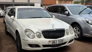 Mercedes-Benz E300 2008 Silver