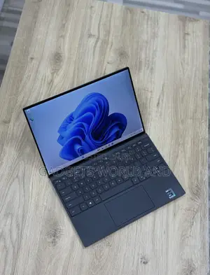 New Laptop Dell XPS 13 9310 16GB Intel Core i7 SSD 512GB