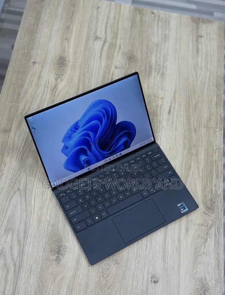 New Laptop Dell XPS 13 9310 16GB Intel Core i7 SSD 512GB