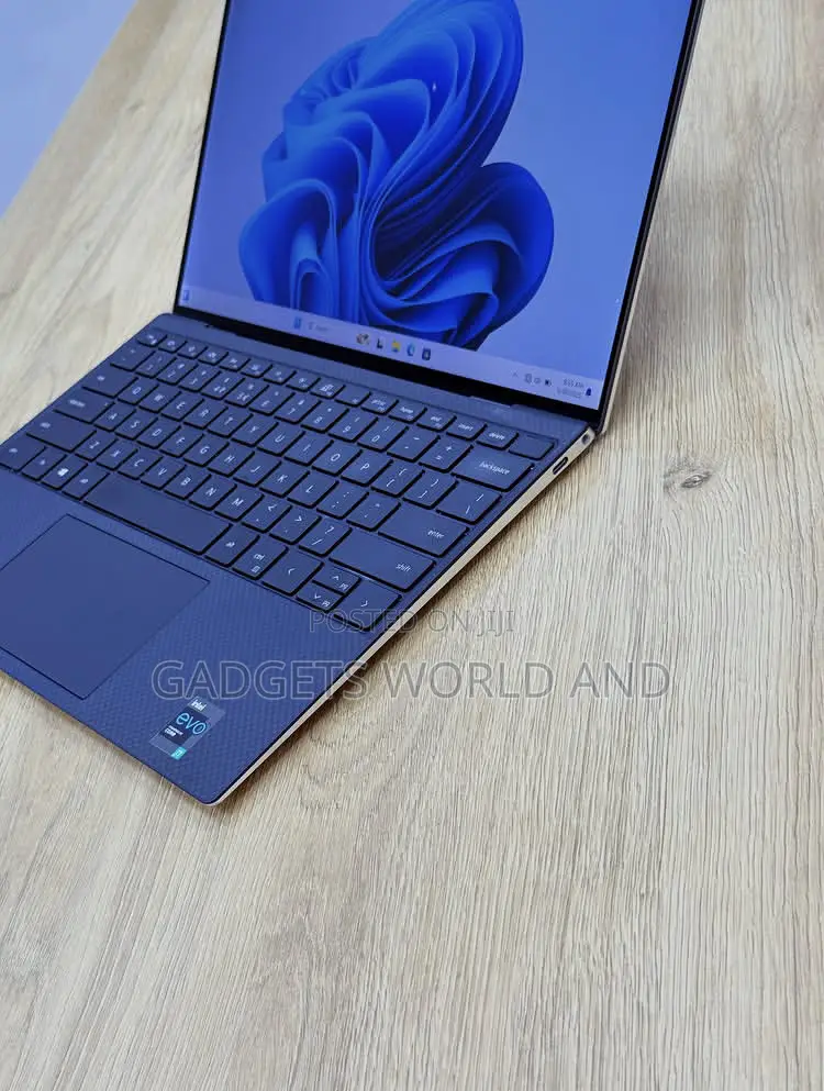 New Laptop Dell XPS 13 9310 16GB Intel Core i7 SSD 512GB