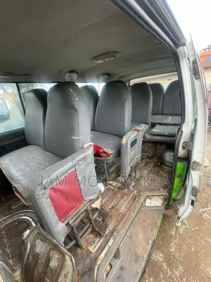 Toyota HiAce 2003 Beige