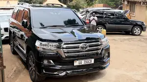 Toyota Land Cruiser Prado 2017 Black