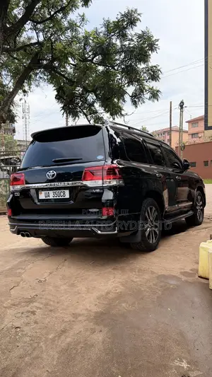 Toyota Land Cruiser Prado 2017 Black