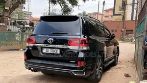 Toyota Land Cruiser Prado 2017 Black