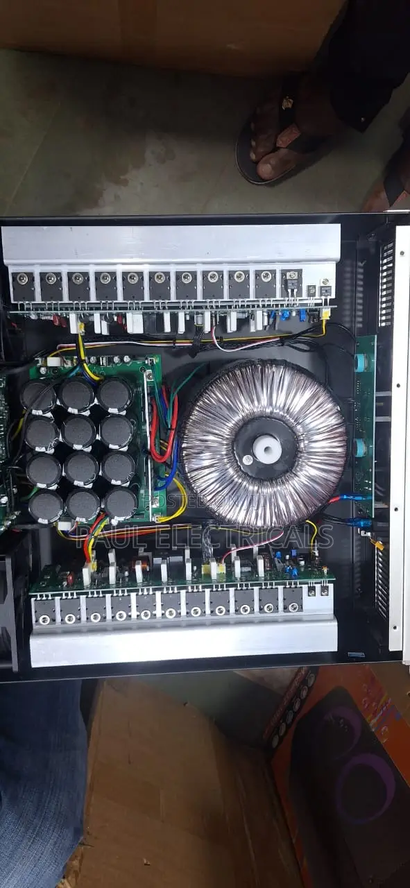 Yamaha Power Amplifier S9500