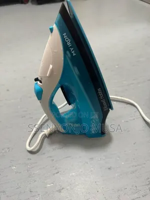 Russell Hobbs Steam Iron 1800w – Ceramic Soleplate, 260ml Tank