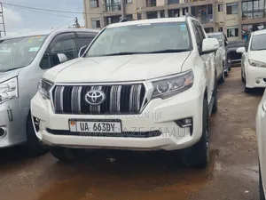 Toyota Land Cruiser Prado 2018 White