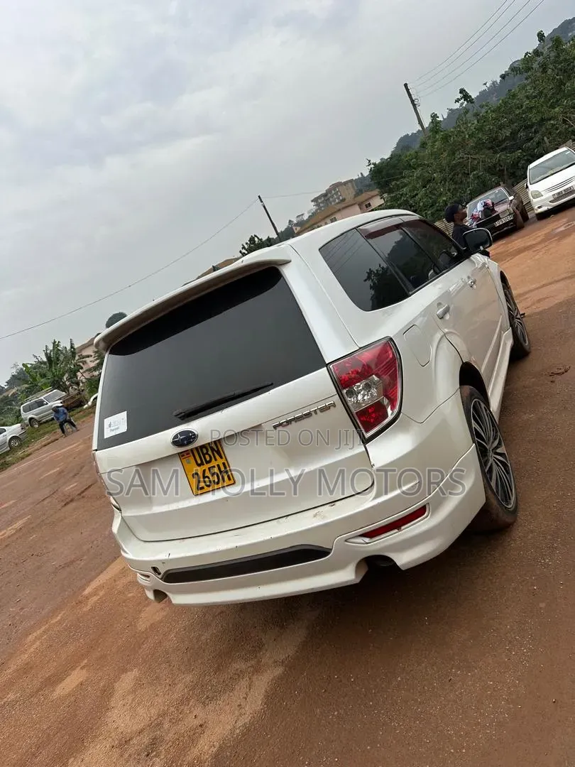 Subaru Forester 2010 Pearl