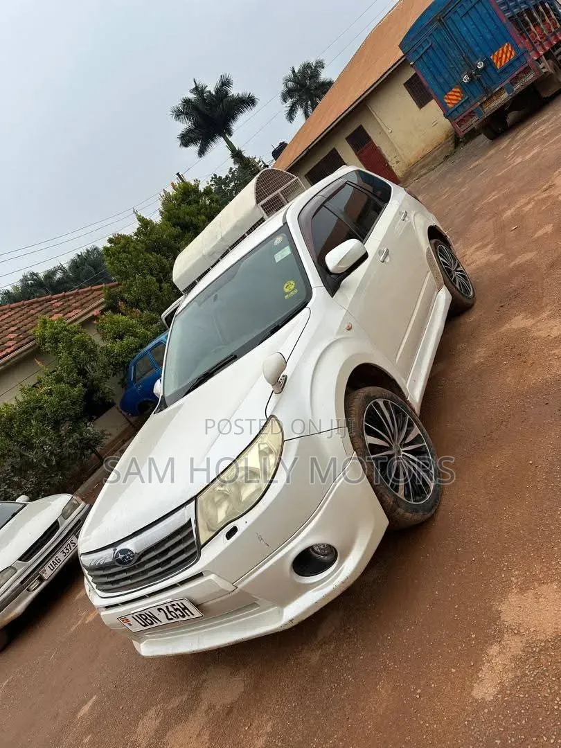 Subaru Forester 2010 Pearl