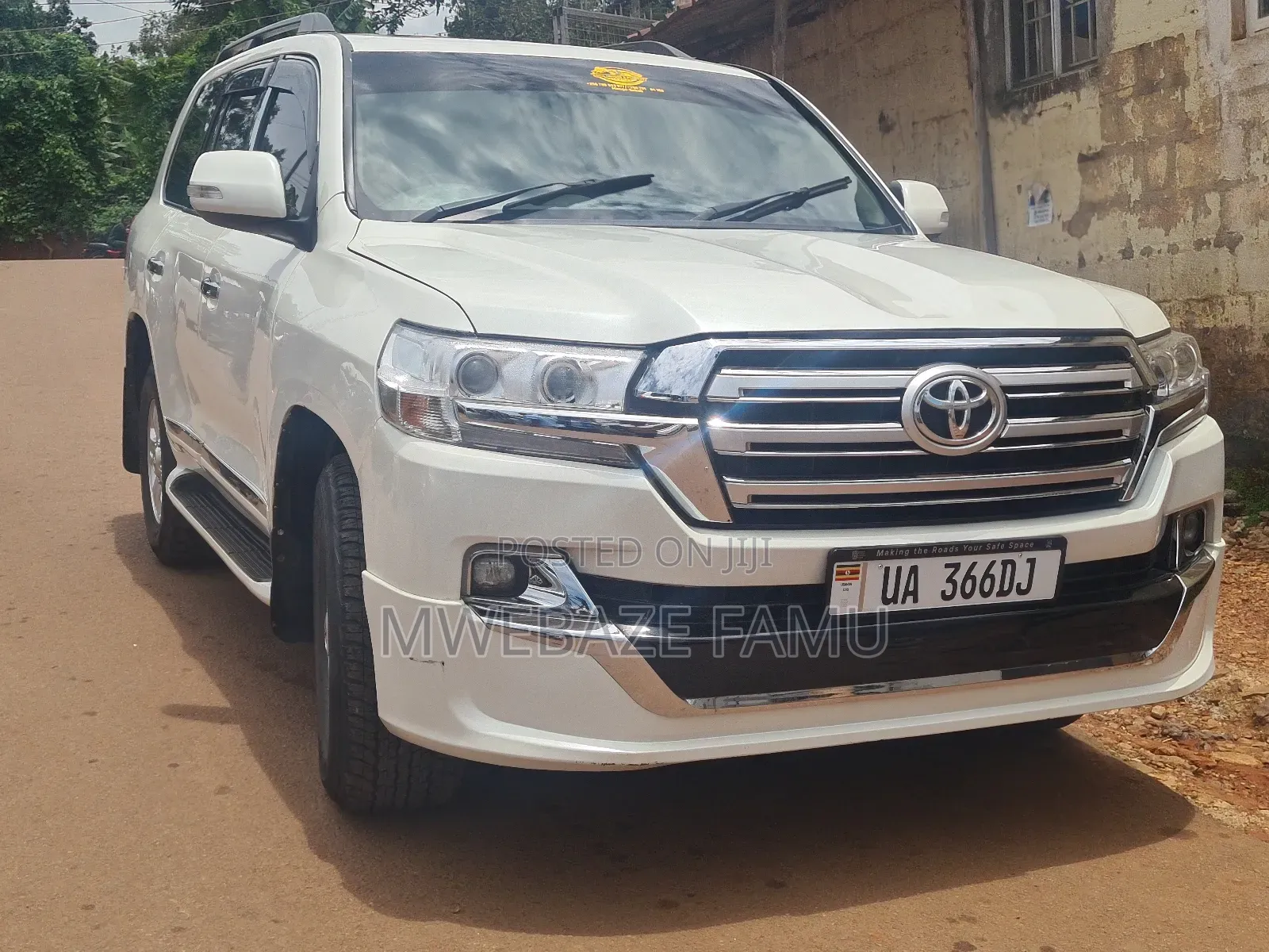 Toyota Land Cruiser 2015 White