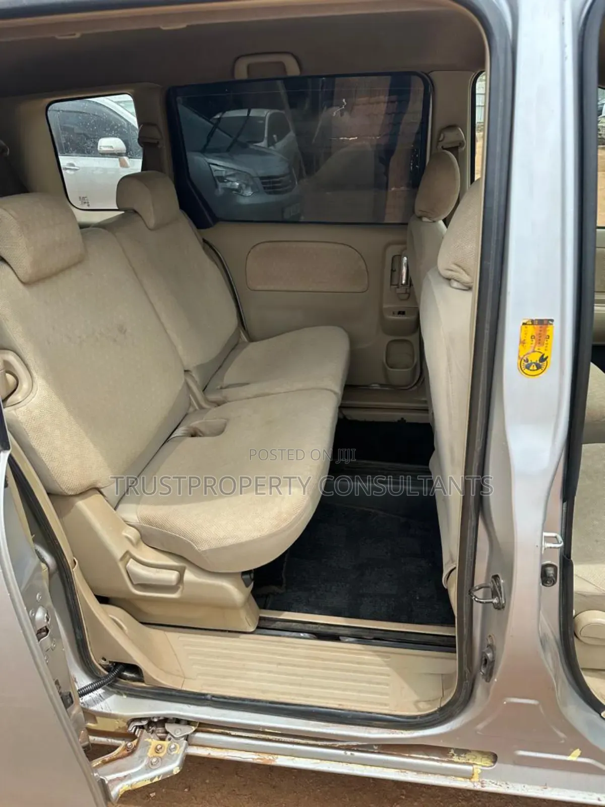 Toyota Noah 2012 White