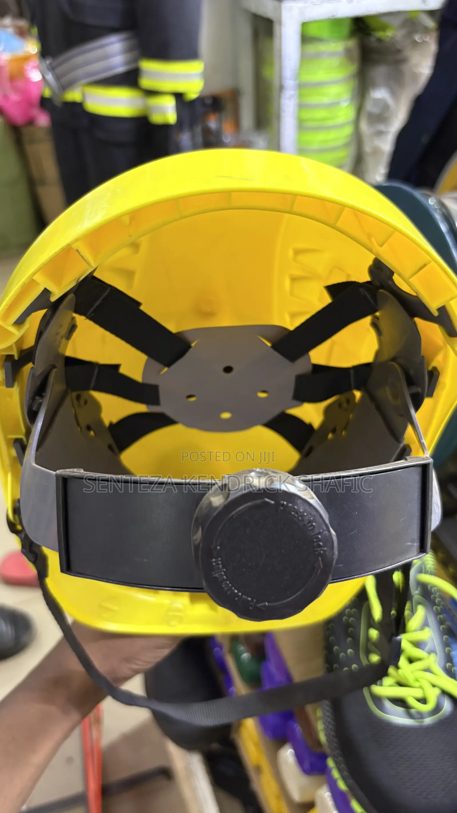 Safety Hard Hat With A Built-in Led Headlamp
