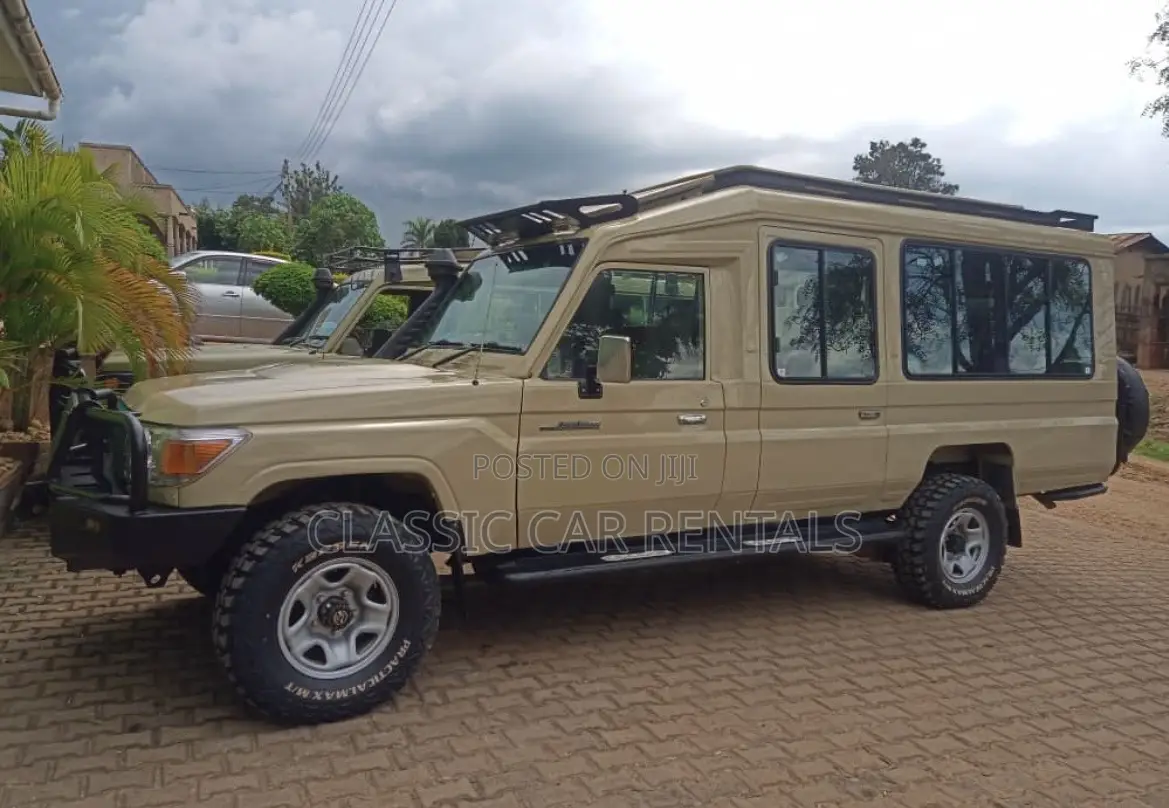 Toyota Safari Landcruisers Hardtops for Hire