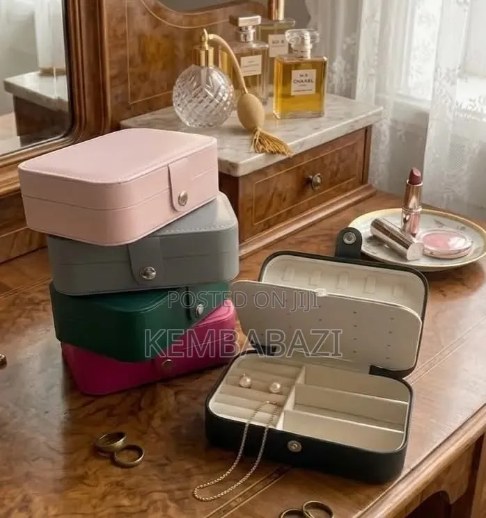 16*11*5.5cm Portable Jewelry Organizer