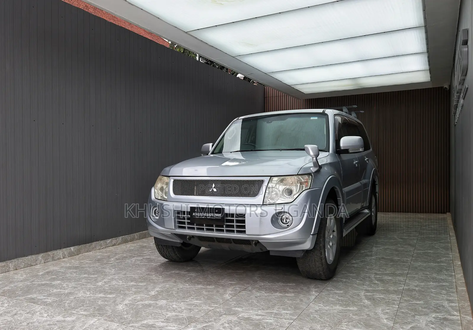 Mitsubishi Pajero 2013 Silver