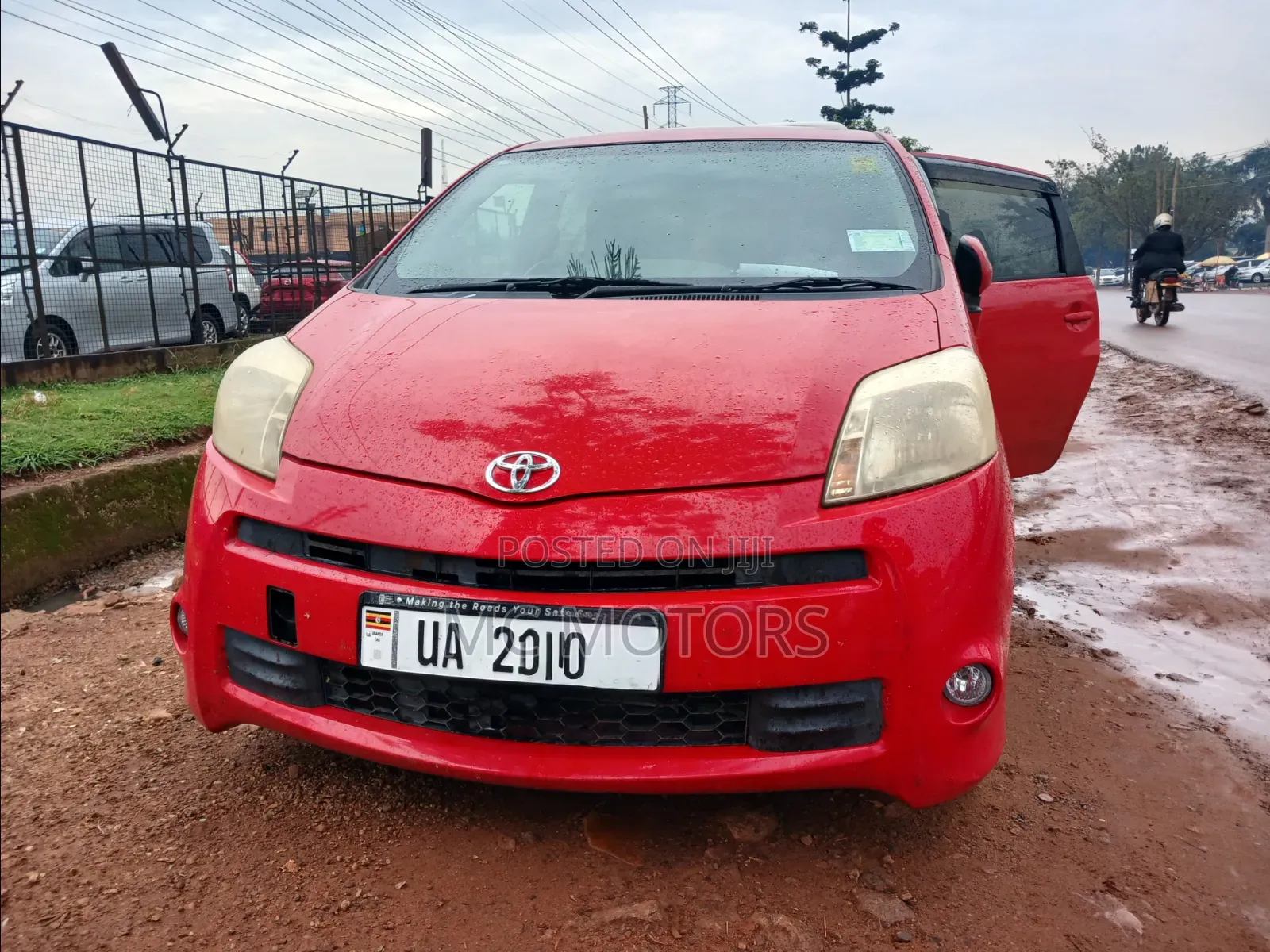Toyota Passo Sette 1.5 AWD 2012 Red