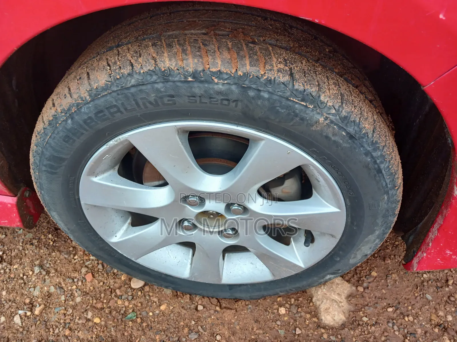 Toyota Passo Sette 1.5 AWD 2012 Red