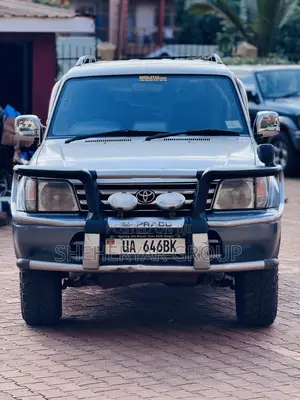 Toyota Land Cruiser Prado 1996 White