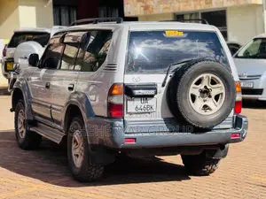 Toyota Land Cruiser Prado 1996 White