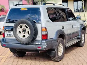 Toyota Land Cruiser Prado 1996 White