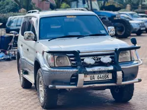 Toyota Land Cruiser Prado 1996 White