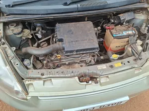 Toyota Passo 2006 Beige