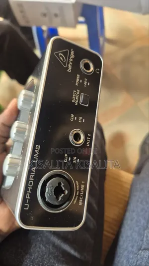 Sound Card Behringer Um2