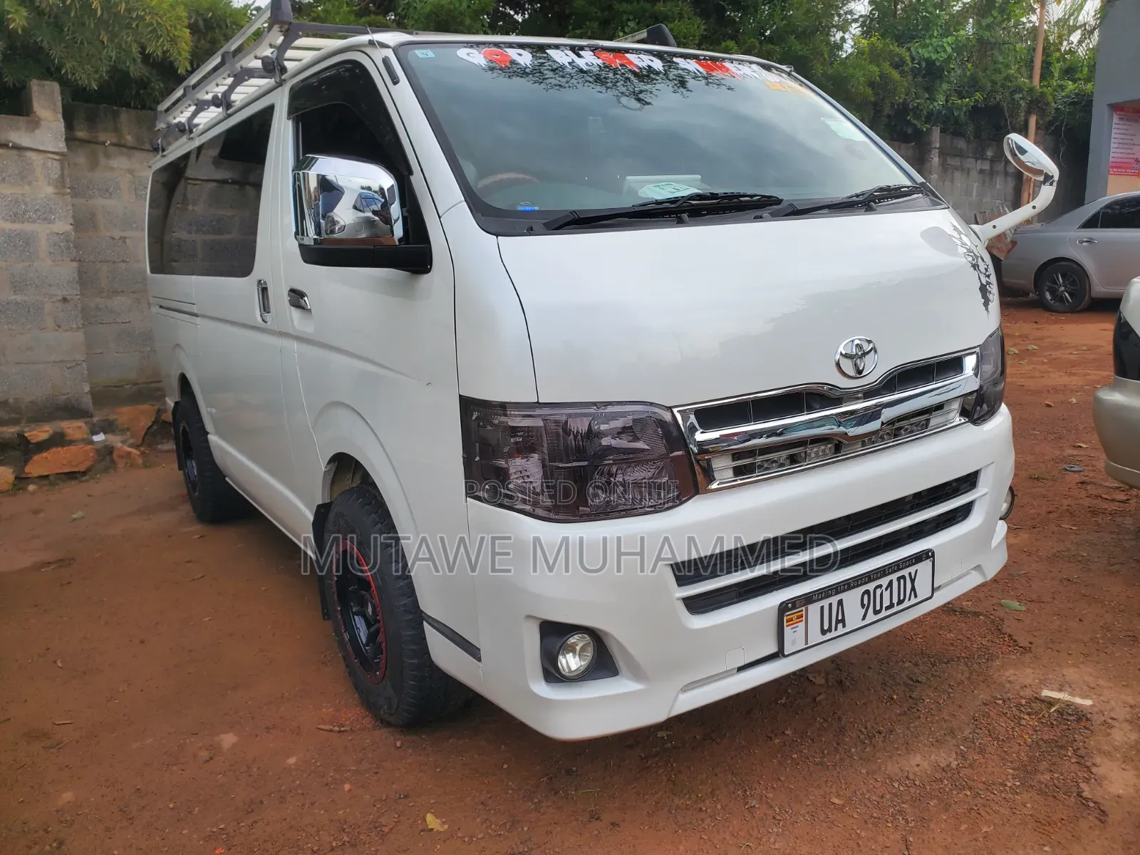 Toyota HiAce 2015 White