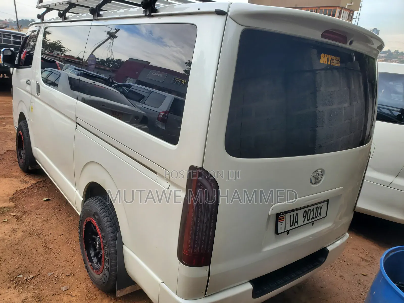 Toyota HiAce 2015 White