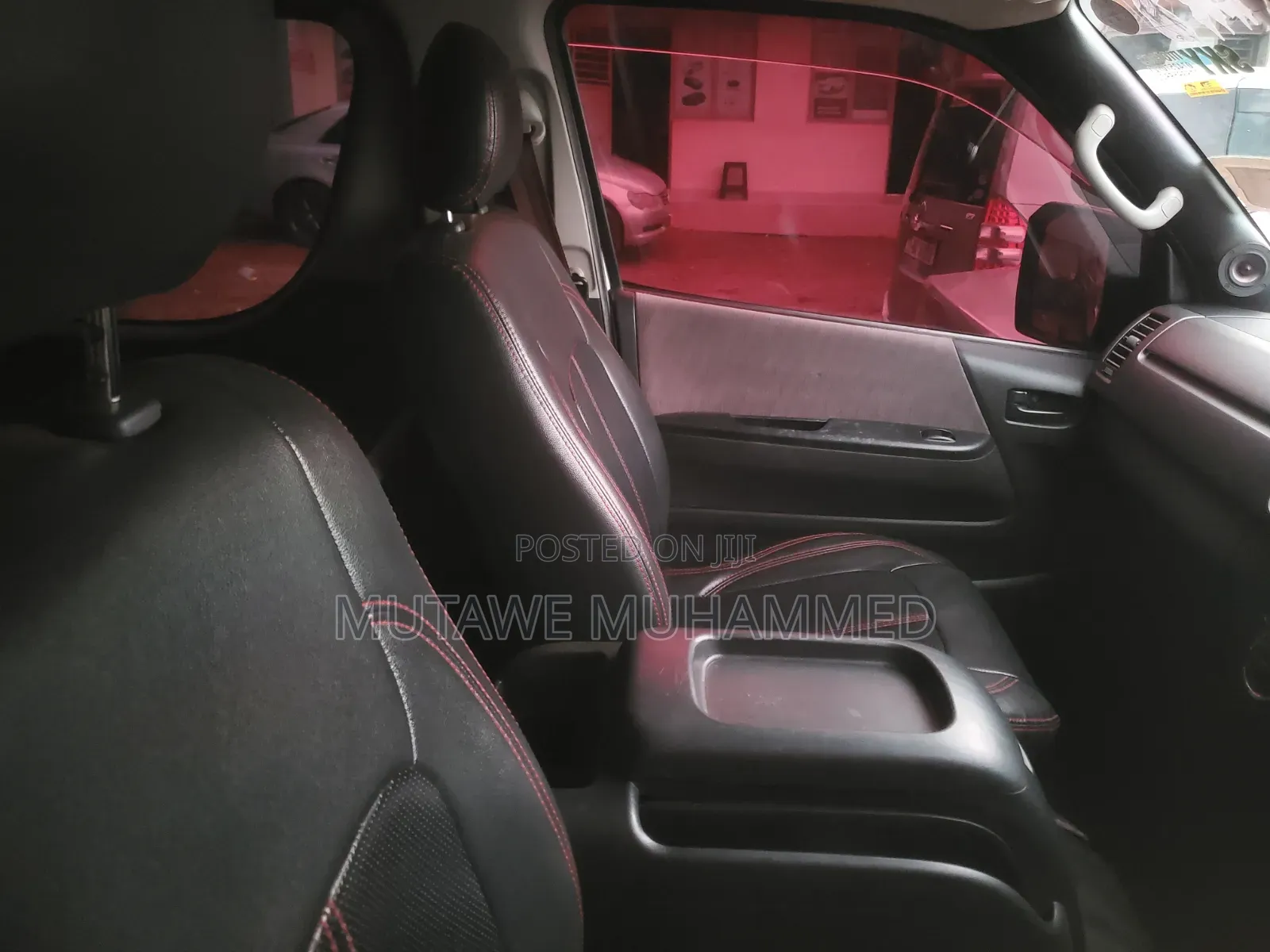 Toyota HiAce 2015 White